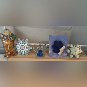 Christmas Winter Pin Lot of 5